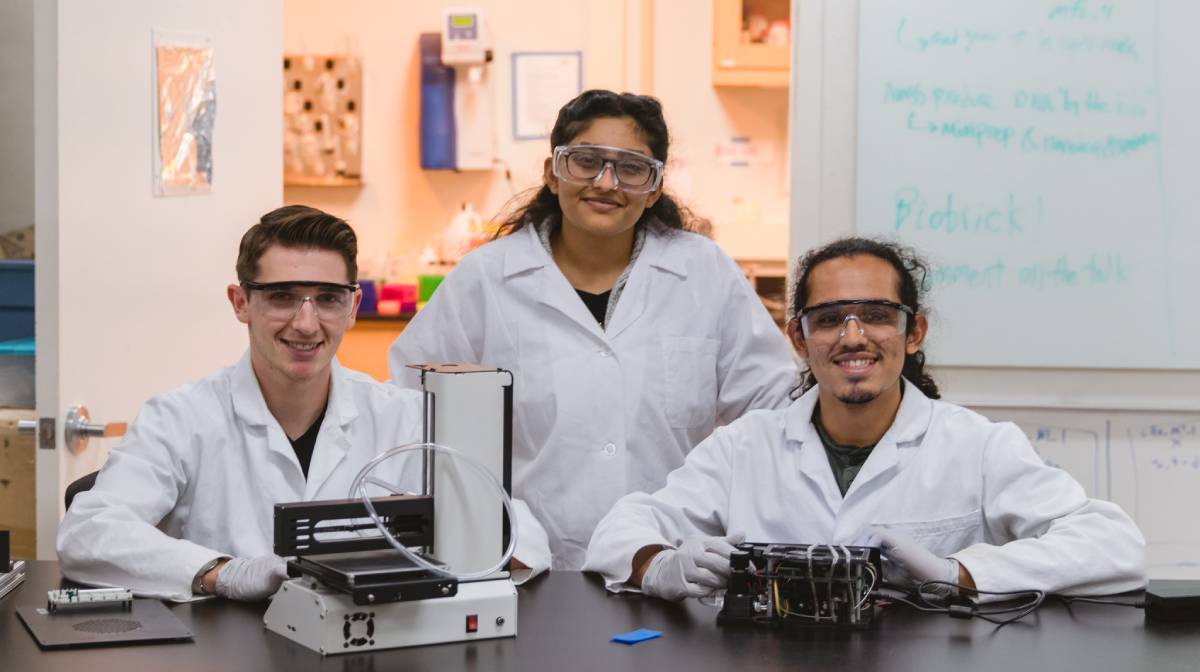 Lab members at the UC Davis TEAM lab