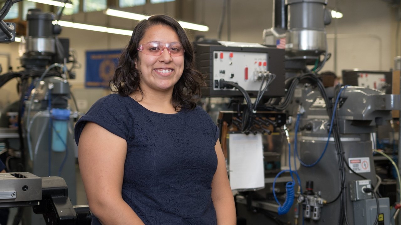 Destiny Garcia, Ph.D. student in the Department of Mechanical and Aerospace Engineering. uc davis engineering first generation mechanical aerospace destiny garcia