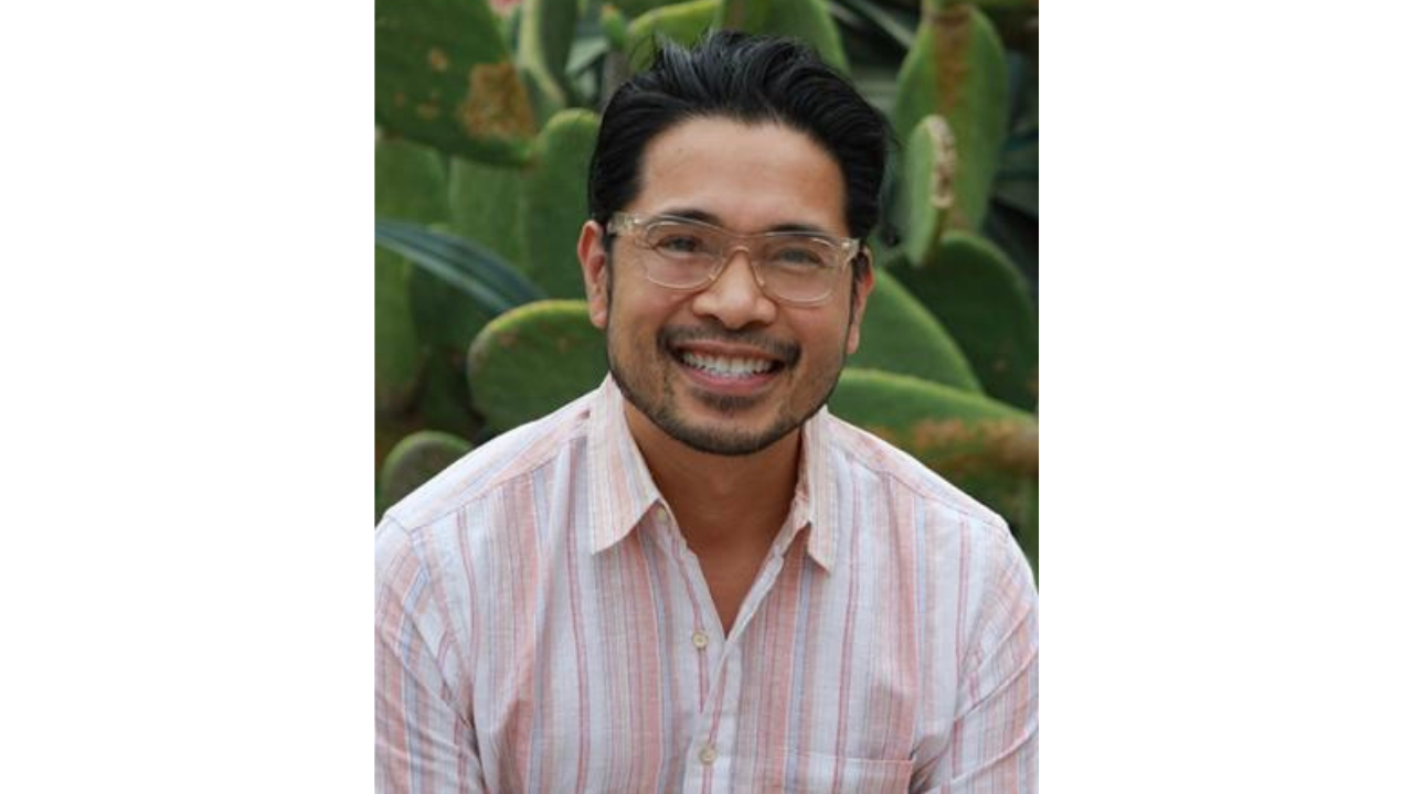 A portrait of Mikael Villalobos