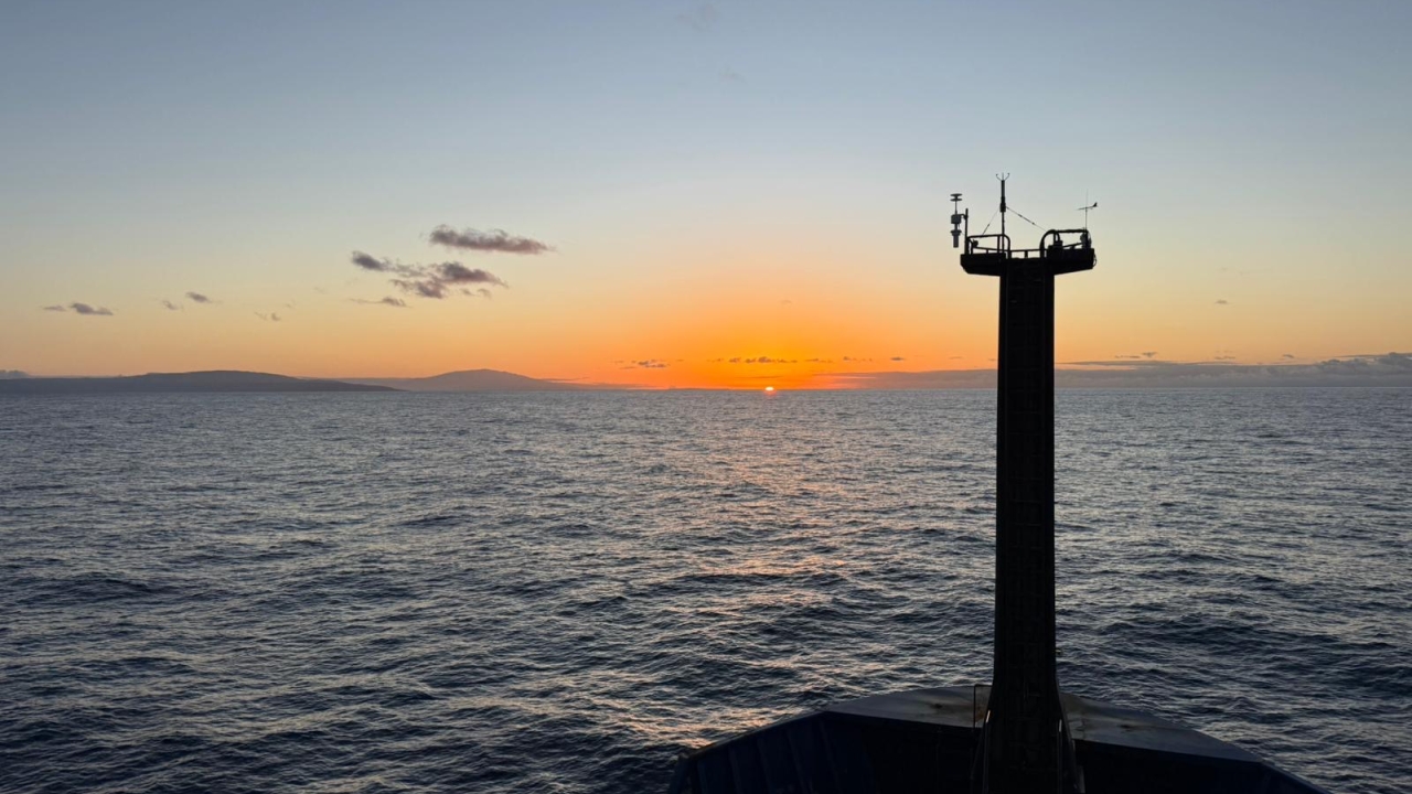 A view of the sunset over the ocean 