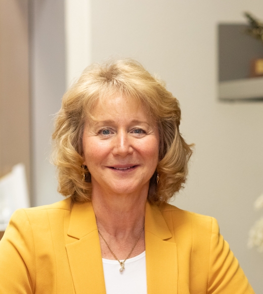 Jennifer Sinclair Curtis